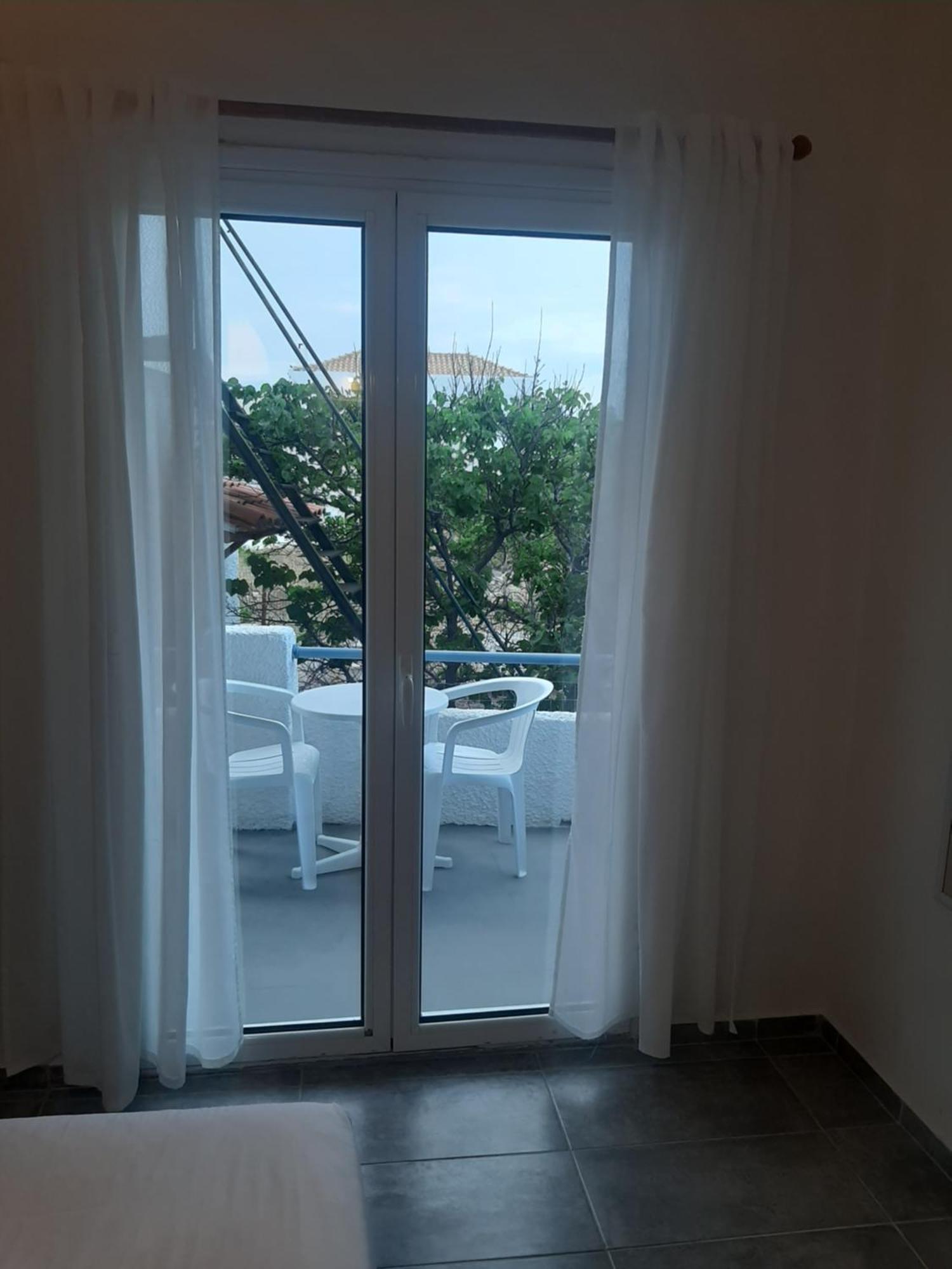 Seaside Studios Megalochori  Εξωτερικό φωτογραφία